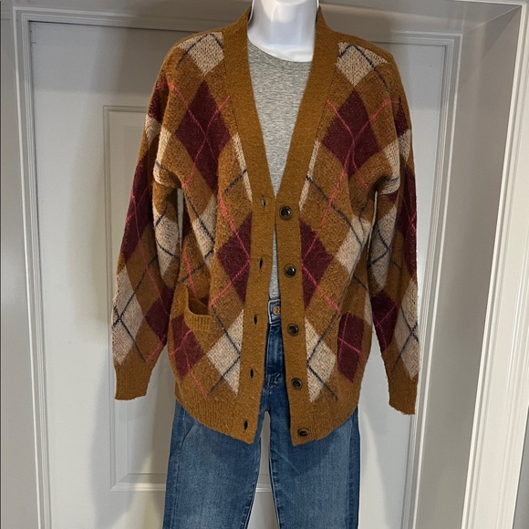 Women’s Steve Madden Camel Argyle Button-Front Cardigan Sweater Size XS - Picture 4 of 5